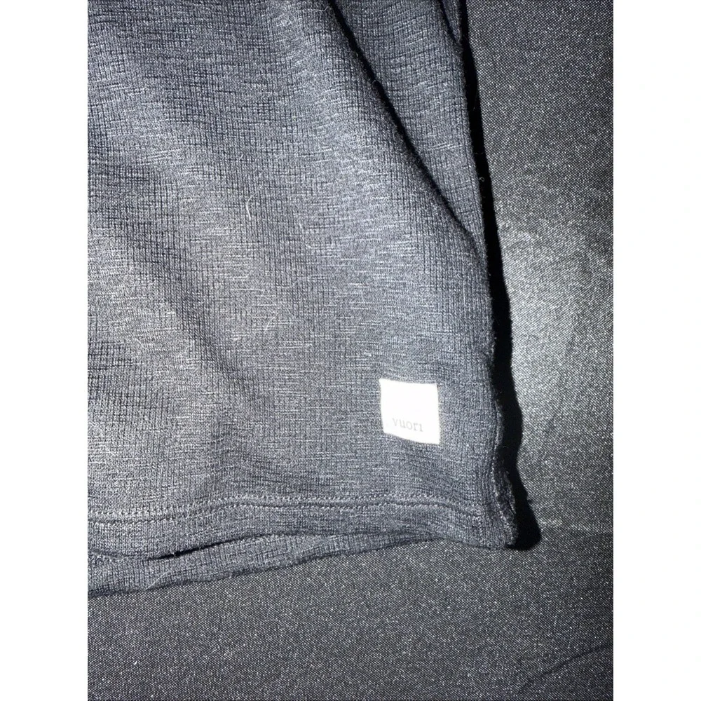 Vuori Women's Crop Long Sleeve Black Size Small - Picture 2 of 3